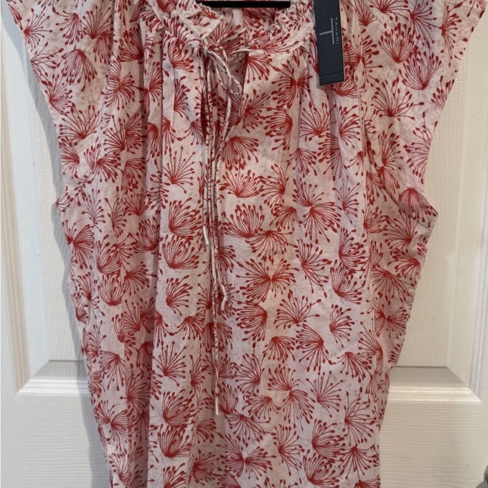Tahari Red and White Floral Blouse Large